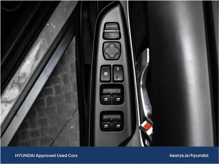 2022 Hyundai Kona EV Premium 64 kWh €22,490 thumbnail