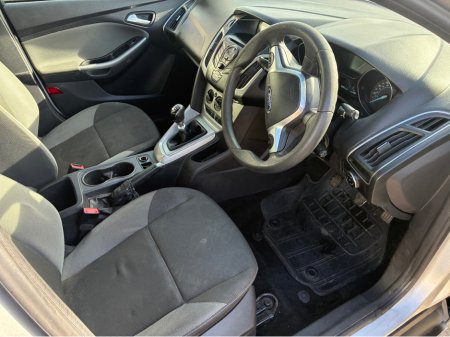 2012 Ford Focus - thumbnail 14