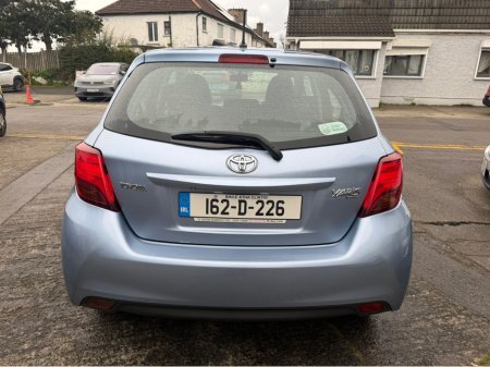 2016 Toyota Yaris - thumbnail 17