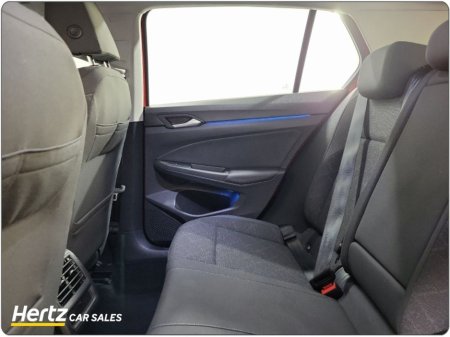 2024 Volkswagen Golf LIFE 110HP Petrol Manual €25,995 thumbnail