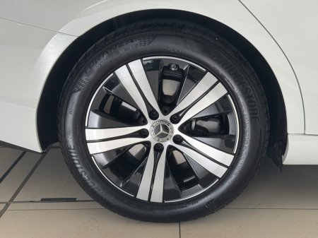 2025 Mercedes-Benz C Class - thumbnail 7