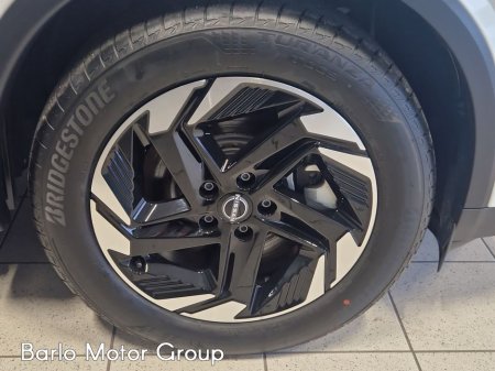 2026 Nissan Qashqai ePOWER QASHQAI SV PREMIUM €46,975 thumbnail