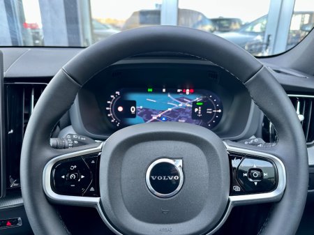 2025 Volvo XC60 - thumbnail 19