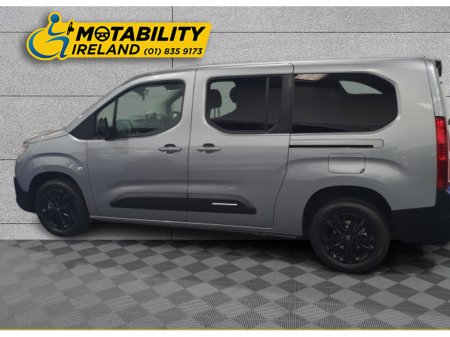 2025 Citroen Berlingo Wheelchair Accessible Taxi €51,995