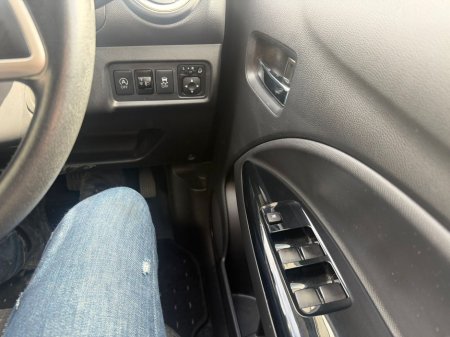 2015 Mitsubishi Mirage - thumbnail 11