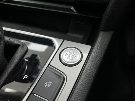 2020 Volkswagen Passat - thumbnail 29