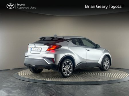 2023 Toyota C-HR HYBRID SOL €25,950