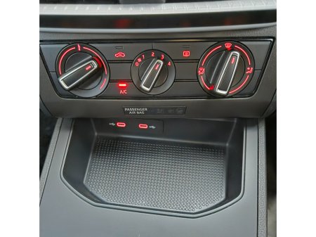 2024 SEAT Ibiza 1.0TSI 95hp SE €19,950 thumbnail