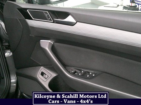 2020 Volkswagen Passat - thumbnail 22