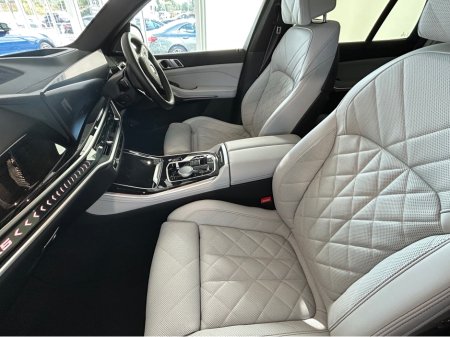 2025 BMW X5 Pan Roof*Tech Pack*Pro Pack*Comfort Pack €99,800
