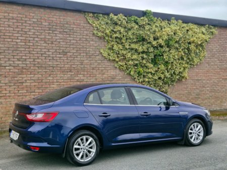 2017 Renault Megane - thumbnail 17