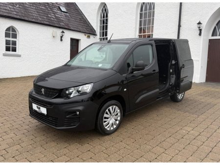 2022 Peugeot Partner PROFESSIONAL PLUS NO VAT! €18,750 thumbnail