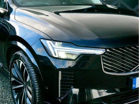 2025 Volvo XC90 - thumbnail 8