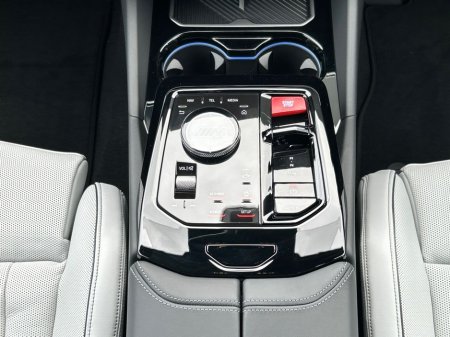 2026 BMW M5 - thumbnail 10