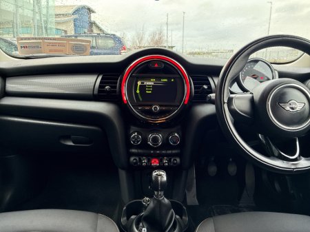 2017 MINI Hatch - thumbnail 8