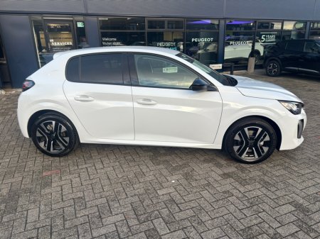 2026 Peugeot 208  €30,795