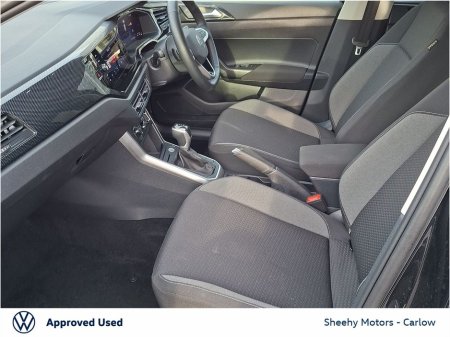 2025 Volkswagen Taigo - view 4