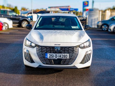 2025 Peugeot 208 - thumbnail 17