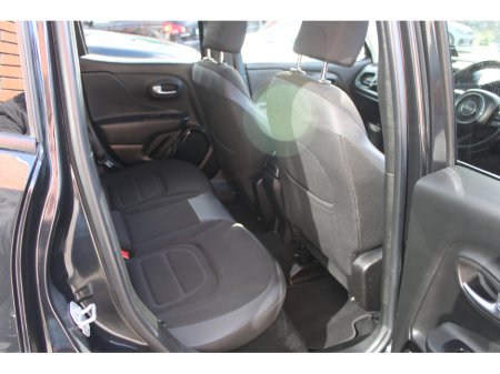 2018 Jeep Renegade - thumbnail 8