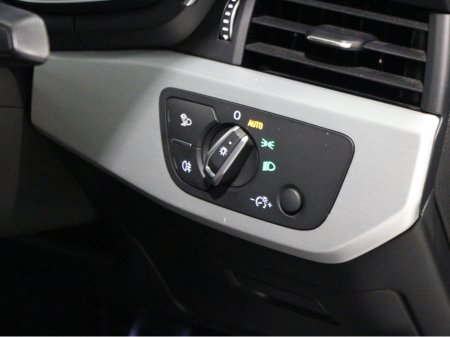 2016 Audi A4 2.0 TDI 150 S LINE 19 4DR €17,950 thumbnail