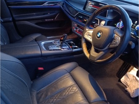 2017 BMW 7 Series 2017 BMW 740E iPERFORMANCE 2.0 AUTOMATIC / LOW MILEAGE.SERIVCE HISTORY/CRUISE CONTROL / 360° PARKING CAMERA / ELECTRIC MEMORY, HEATED & MASSAGING SEATS / SUNROOF thumbnail