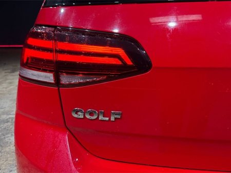 2018 Volkswagen Golf - thumbnail 10
