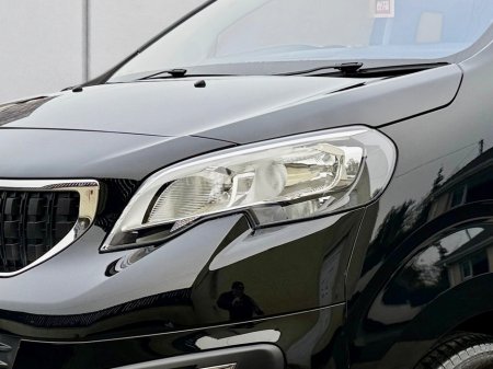 2019 Peugeot Traveller ACTIVE BLUE 1.5 HDI S/S**8 SEATER**NO VAT**ONE UK OWNER**FSH**MINT** €29,450 thumbnail