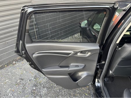 2016 Honda Fit 1.5 HYBRID AUTO €9,995 thumbnail