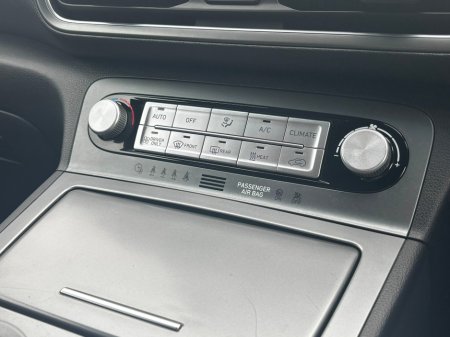 2022 Hyundai Kona Executive EV 39kWh Auto €18,990 thumbnail