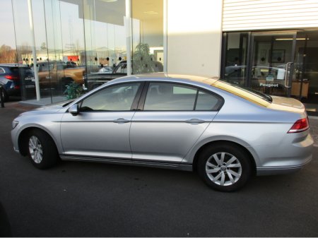 2018 Volkswagen Passat - thumbnail 8