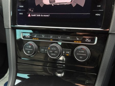 2017 Volkswagen Golf - thumbnail 16