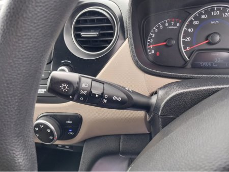 2015 Hyundai i10 - thumbnail 23