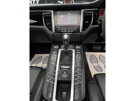 2017 Porsche Macan - thumbnail 22