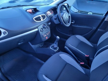 2011 Renault Clio - thumbnail 13