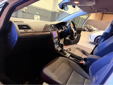 2018 Volkswagen Golf 2018 Volkswagen Golf Auto (Low Mileage ) €17,249 thumbnail