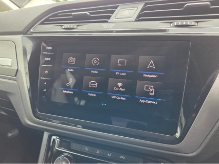 2019 Volkswagen Touran 1.4 TSI COMFORTLINE 7-SEATER AUTO €26,950 thumbnail