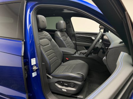 2025 Volkswagen Touareg - thumbnail 12