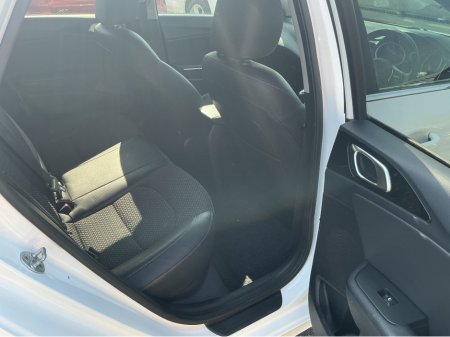 2018 Kia Ceed - thumbnail 13