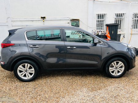 2017 Kia Sportage 1.7 PLATINUM €10,950 thumbnail
