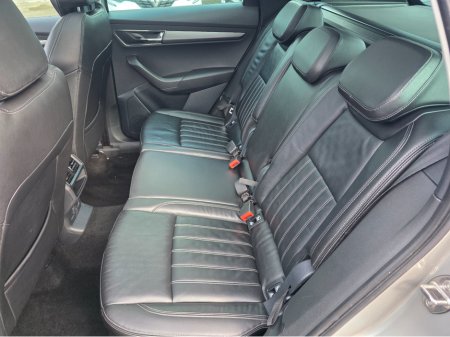 2018 Skoda Karoq STYLE 1.6 TDI 116 BHP - Pan Roof, Leather €15,900 thumbnail