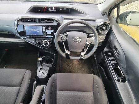 2018 Toyota Aqua - thumbnail 16