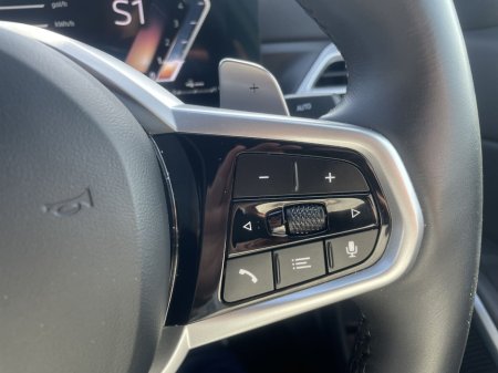 2025 BMW 3 Series - thumbnail 25