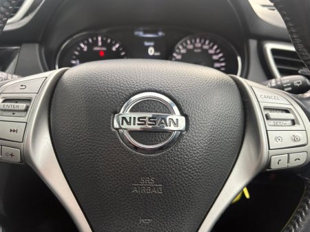 2017 Nissan Qashqai - thumbnail 10