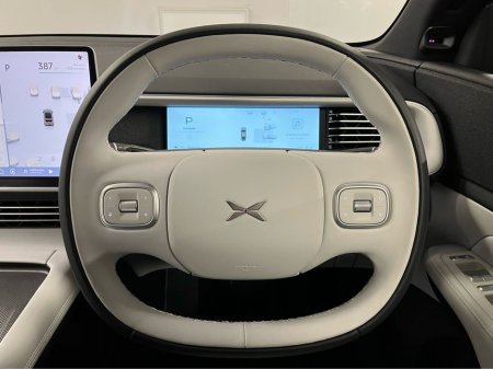 2025 Xpeng G6 - thumbnail 4
