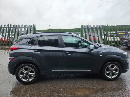 2021 Hyundai Kona KAUAI EXECUTIVE MILD HYBRID 5DR DIESEL 5 €13,950 thumbnail