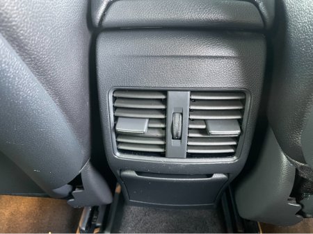 2017 Mercedes-Benz GLA Class 200 D SPORT PREMIUM + AUTO 5DR €17,950 thumbnail