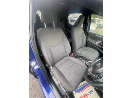 2021 Toyota Yaris - thumbnail 12