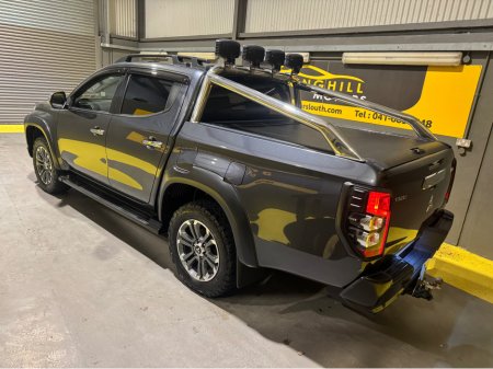 2020 Mitsubishi L200 BARBARIAN X 150PS  2.3 DI-D CR 4 WORK €27,950 thumbnail
