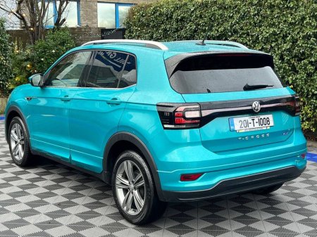 2020 Volkswagen T-Cross R-LINE 1.6 TDI // APPLE CARPLAY/ANDROID AUTO // MULTIFUNCTIONAL STEERING WHEEL // 17" ALLOYS €19,900 thumbnail