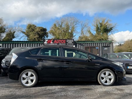 2015 Toyota Prius - thumbnail 5